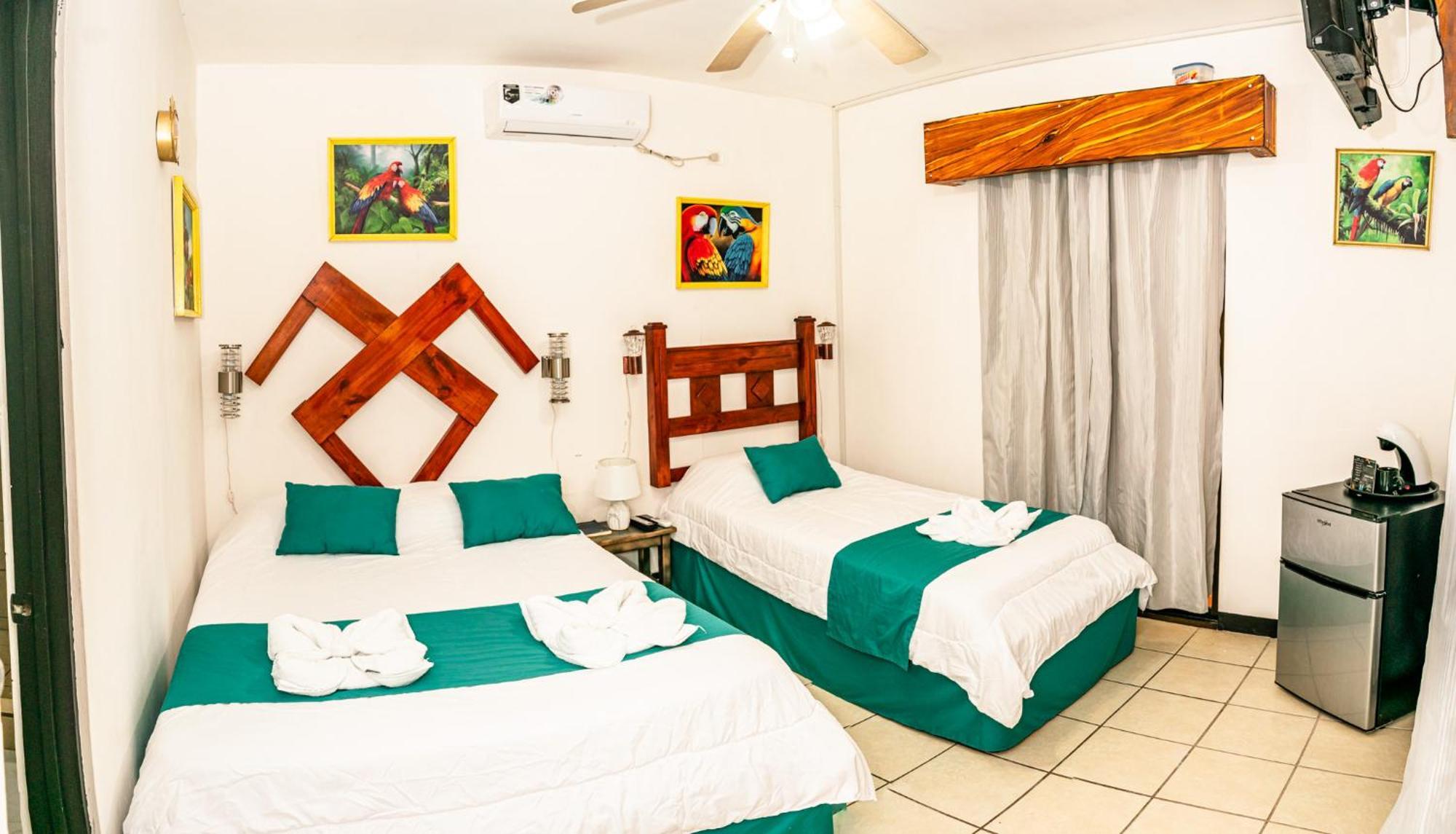 Casa Valentina - Ocean, Nature, Relax, Central Quepos Exterior photo